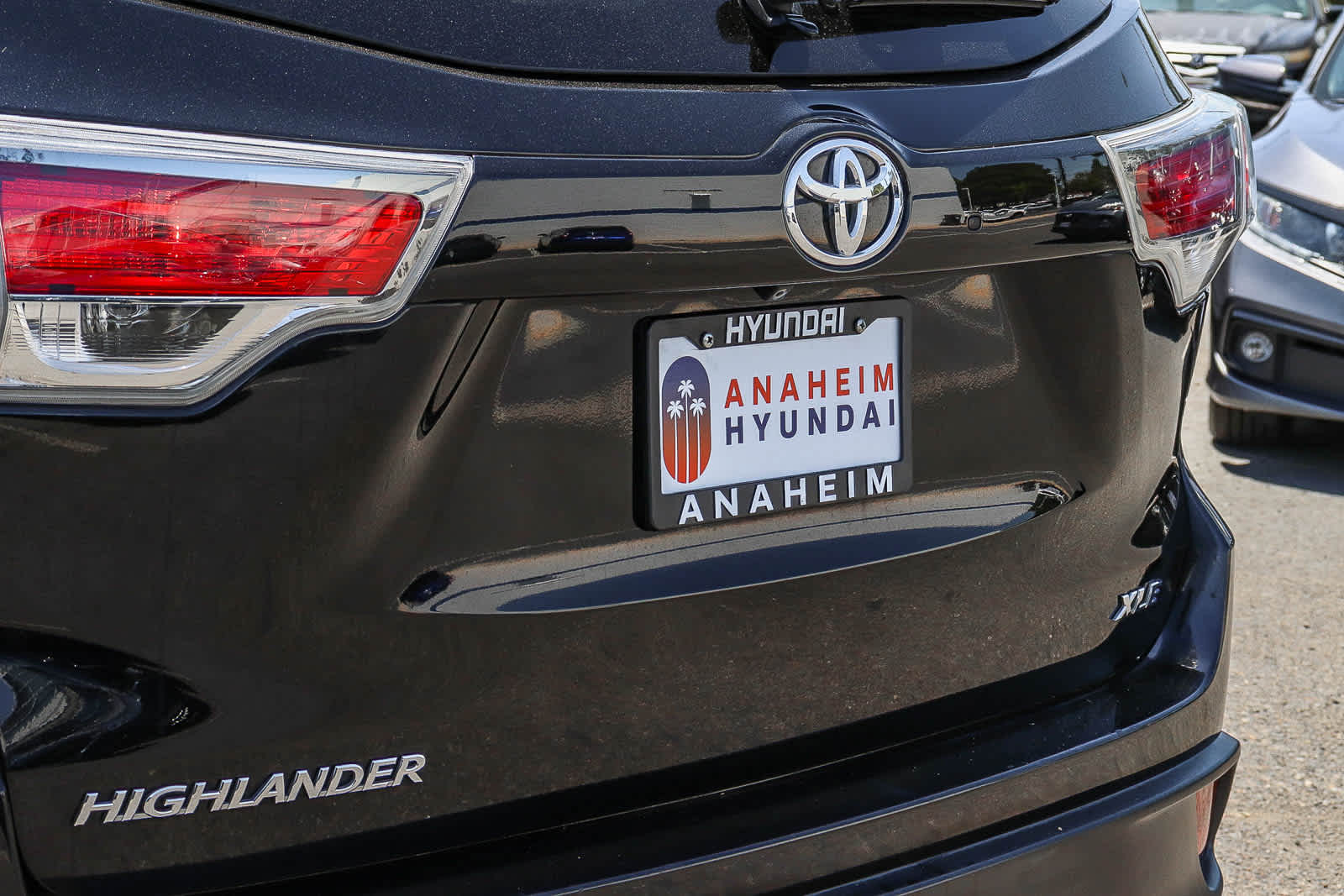 Thumbnail: 2016 Toyota Highlander - 9