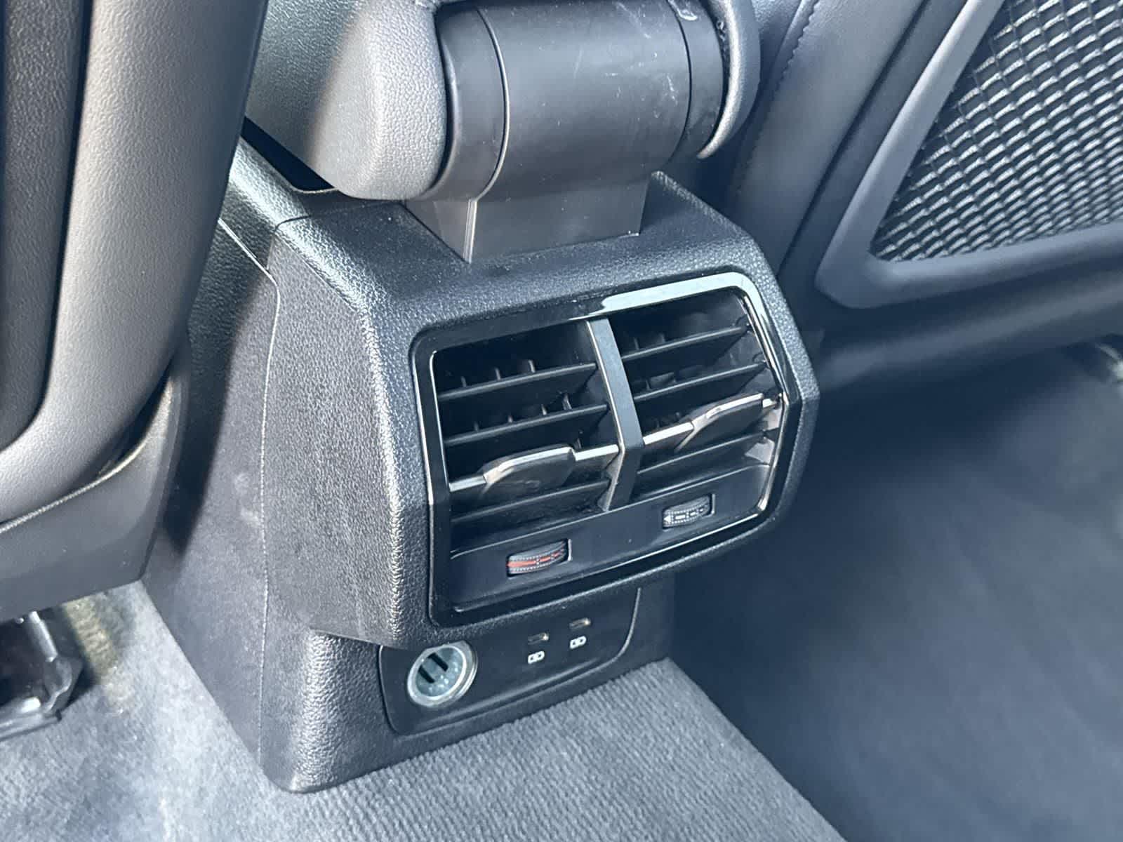 Thumbnail: 2024 Audi Q3 - 27