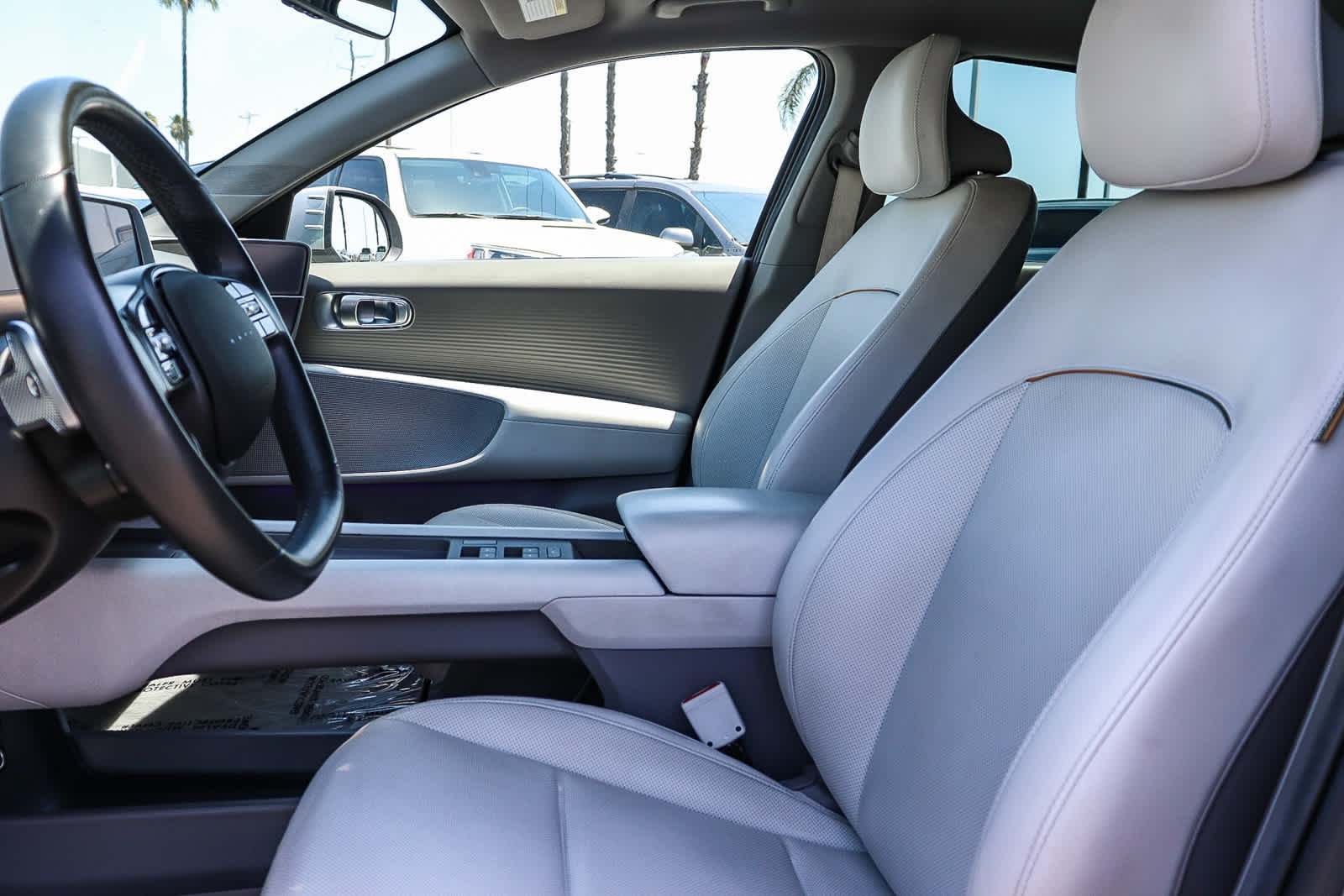 Thumbnail: 2023 Hyundai Ioniq 6 - 23