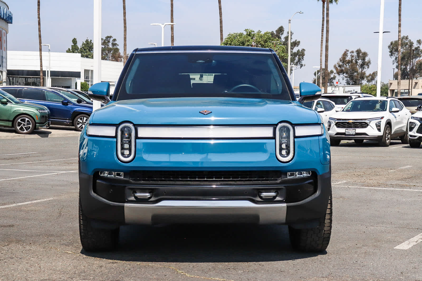 Thumbnail: 2023 Rivian R1S - 2