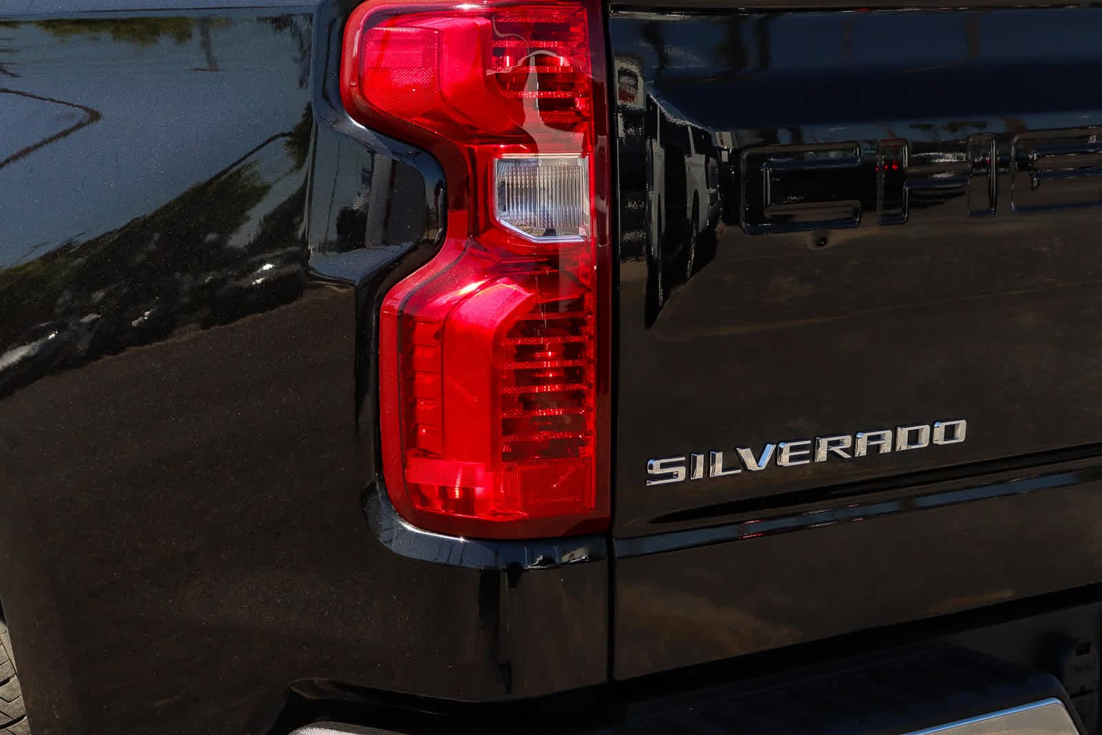 Thumbnail: 2022 Chevrolet Silverado 1500 - 9