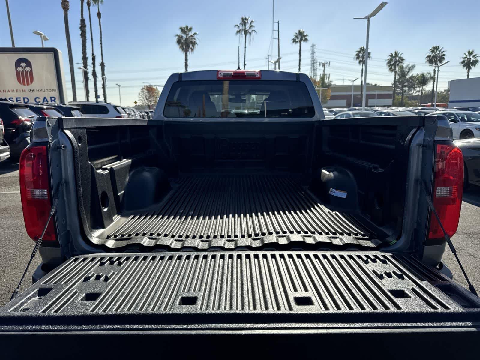 Thumbnail: 2018 Chevrolet Colorado - 38