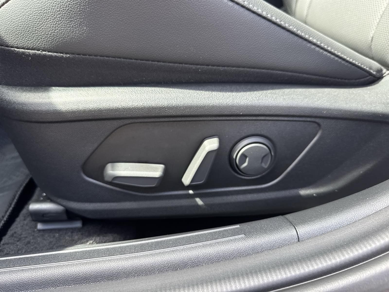 Thumbnail: 2025 Hyundai Elantra - 30