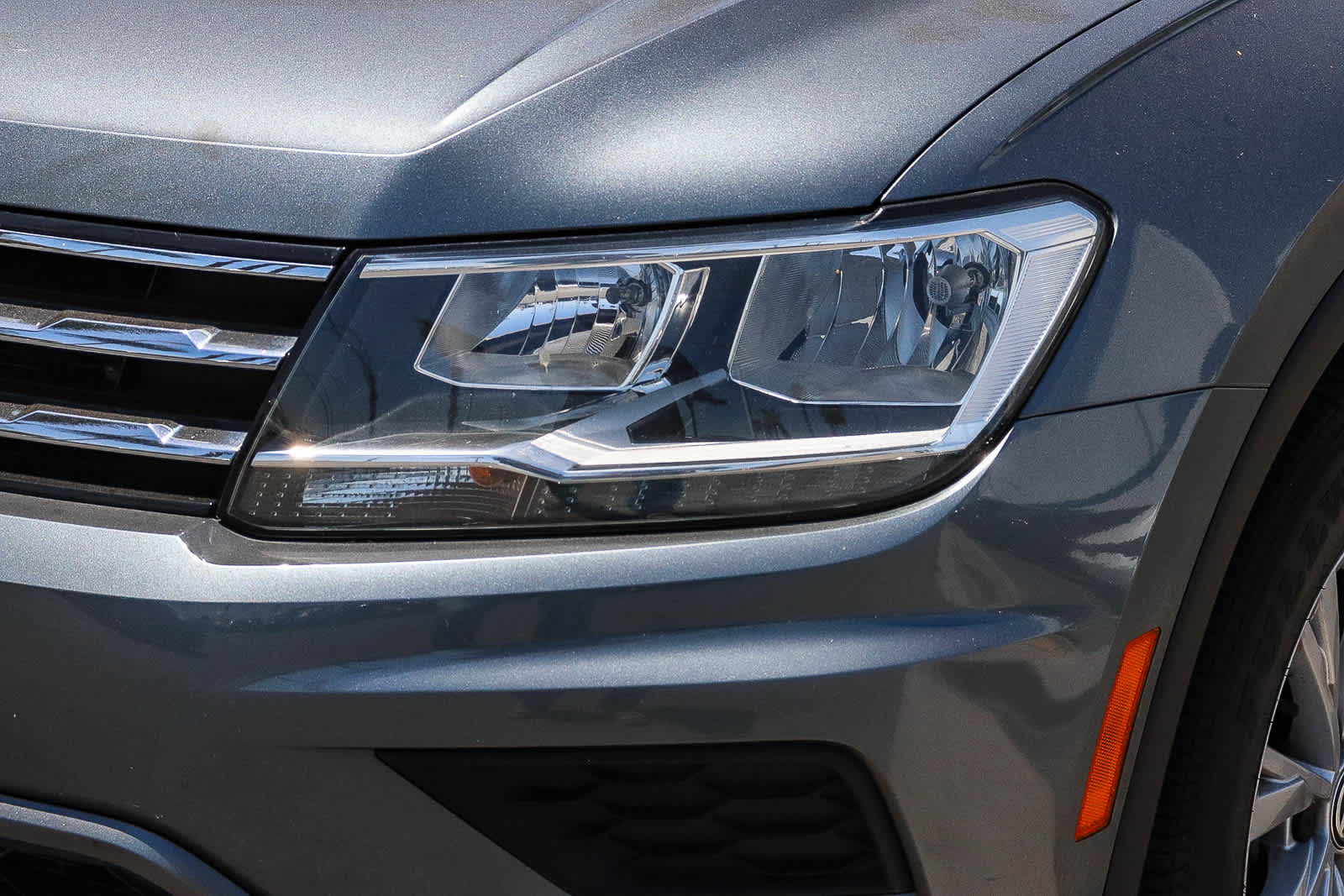 Used 2018 Volkswagen Tiguan S with VIN 3VV1B7AX1JM112227 for sale in Anaheim, CA