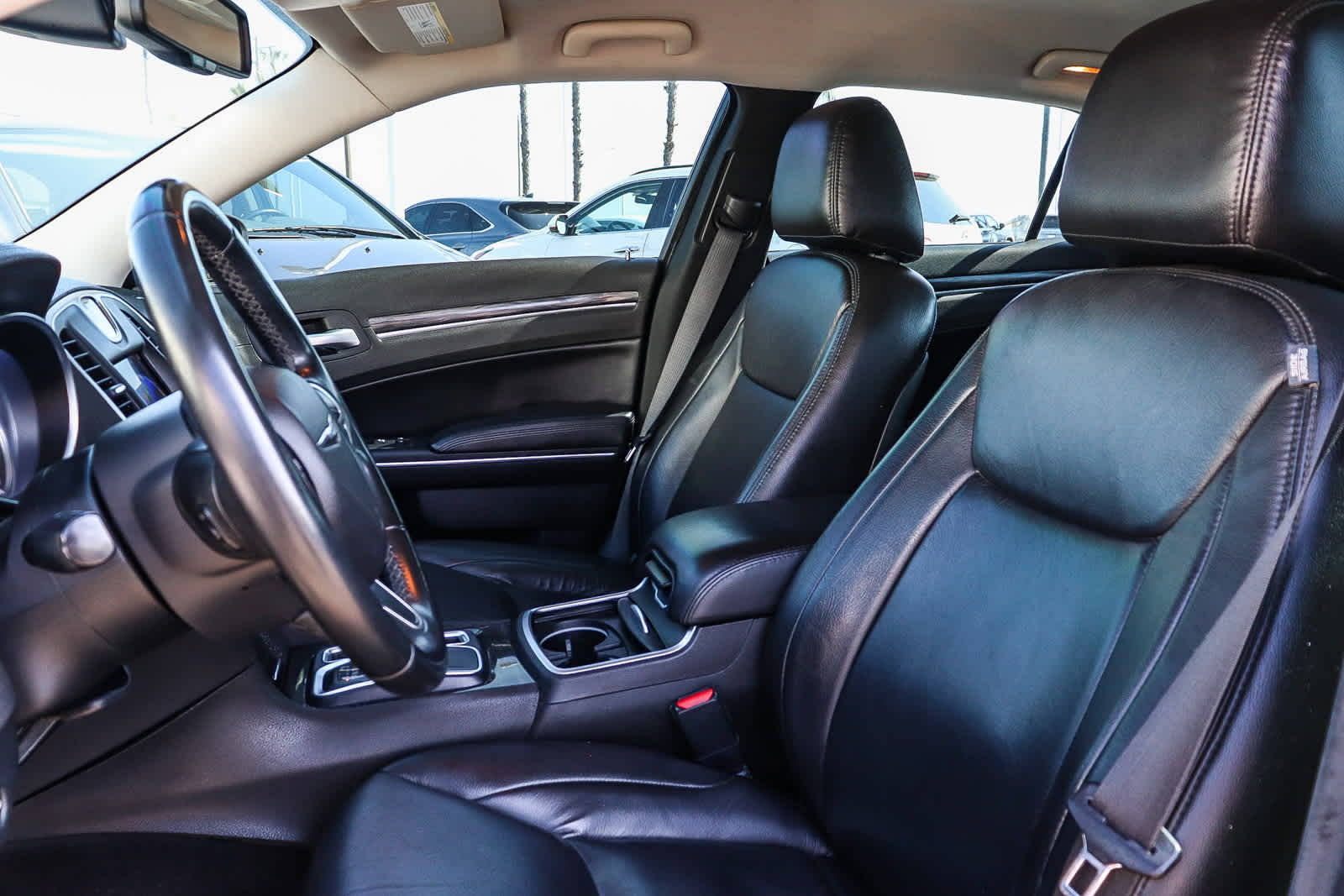 Thumbnail: 2018 Chrysler 300 - 22