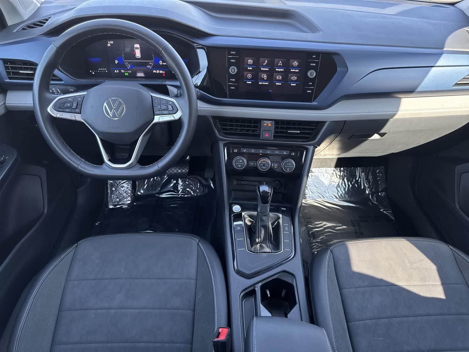 Thumbnail: 2024 Volkswagen Taos - 8