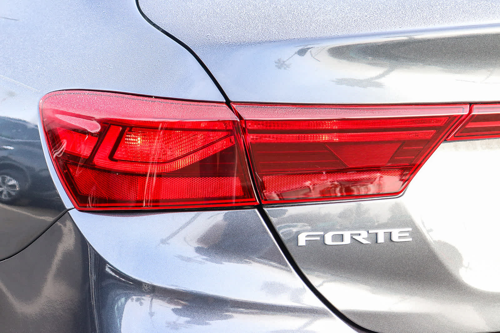 Thumbnail: 2023 Kia Forte - 9