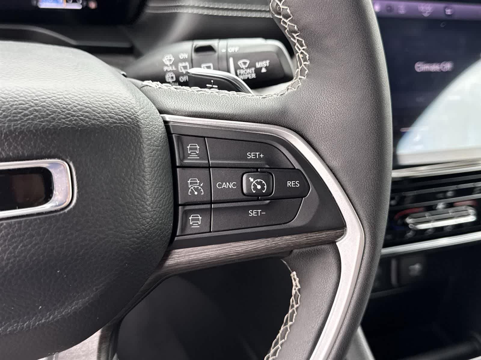 Thumbnail: 2024 Jeep Grand Cherokee - 11