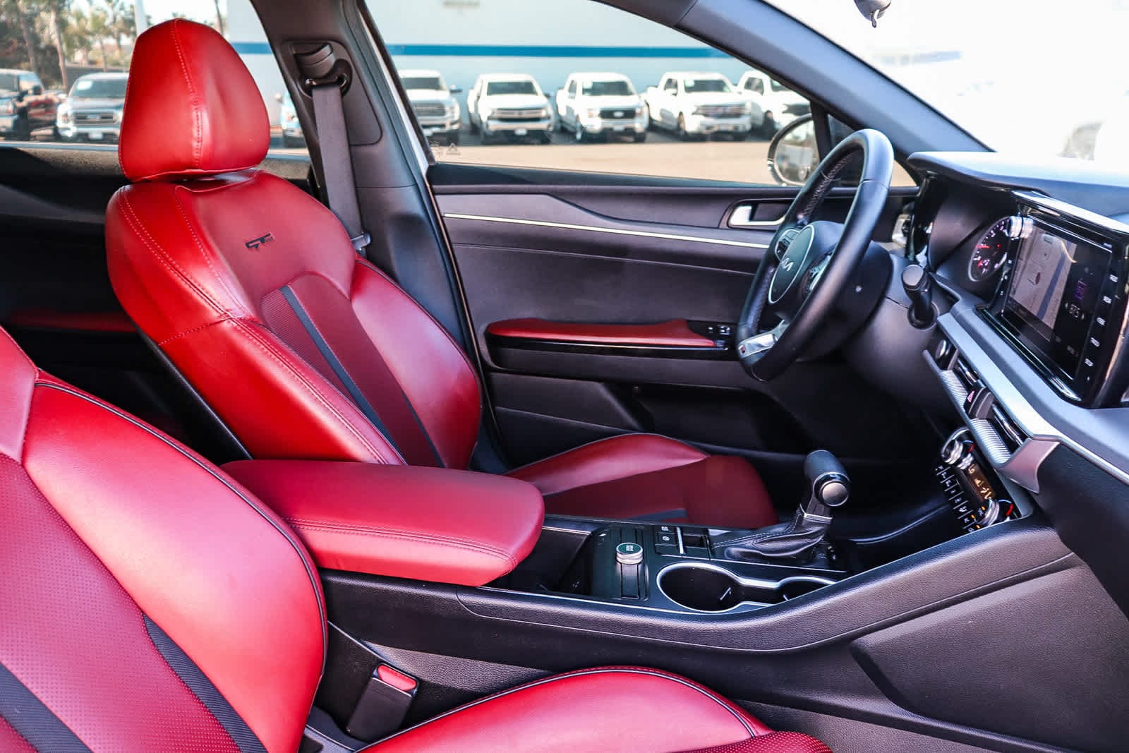 Thumbnail: 2022 Kia K5 - 18