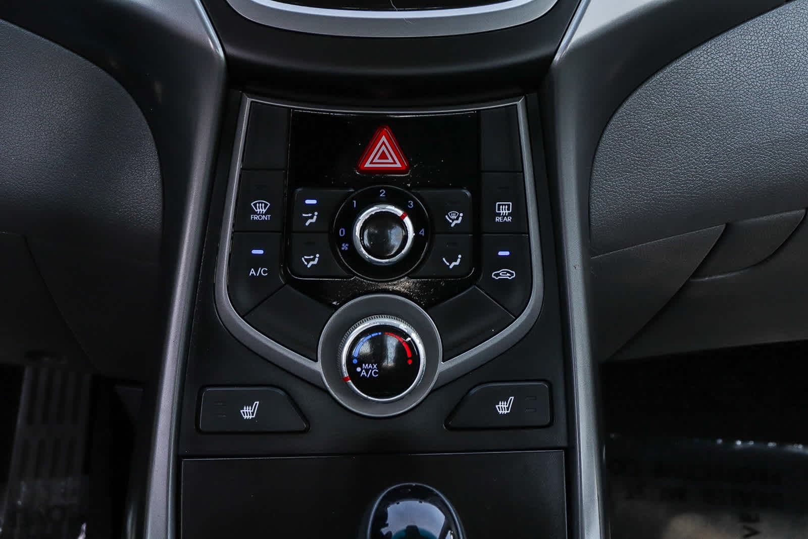 Thumbnail: 2014 Hyundai Elantra - 18