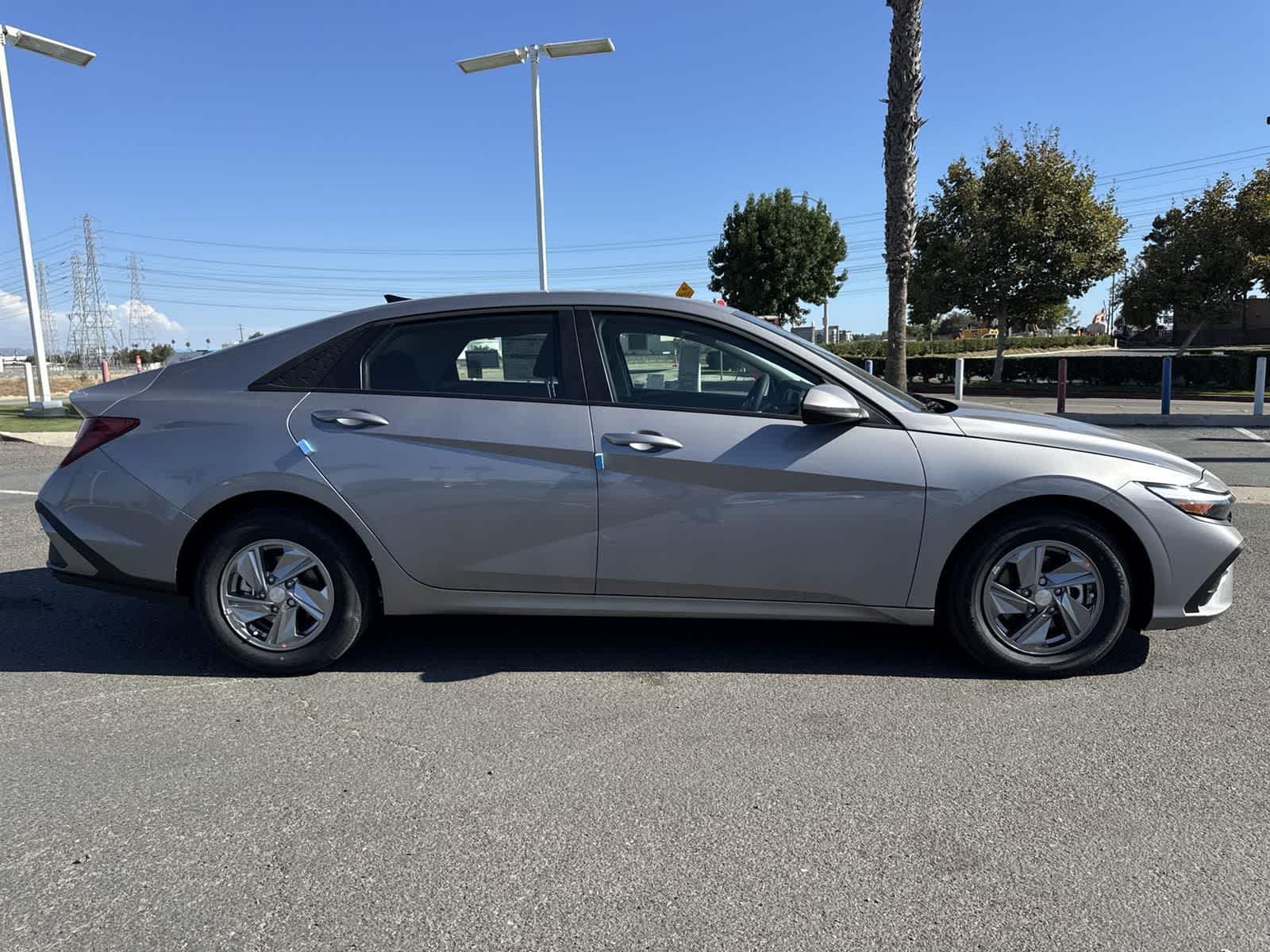 Thumbnail: 2025 Hyundai Elantra - 3