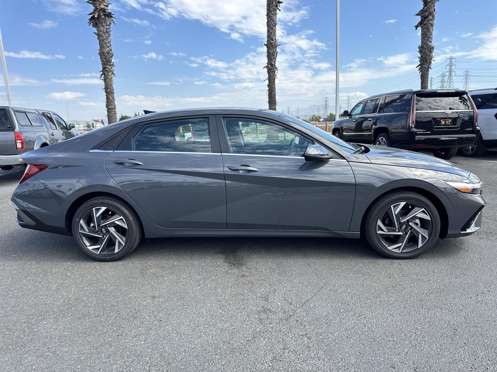 Thumbnail: 2025 Hyundai Elantra - 3