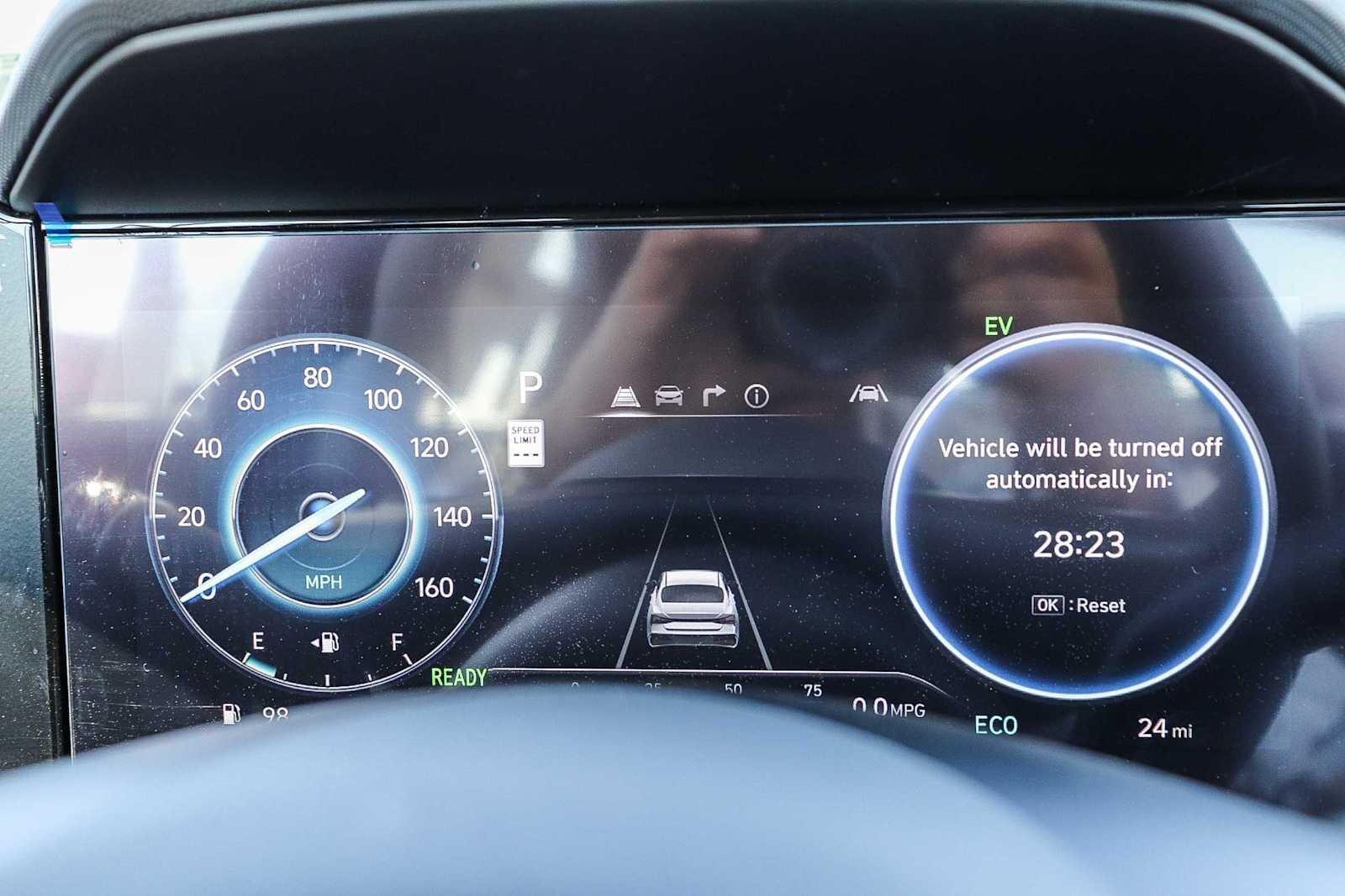 Thumbnail: 2025 Hyundai Elantra - 25