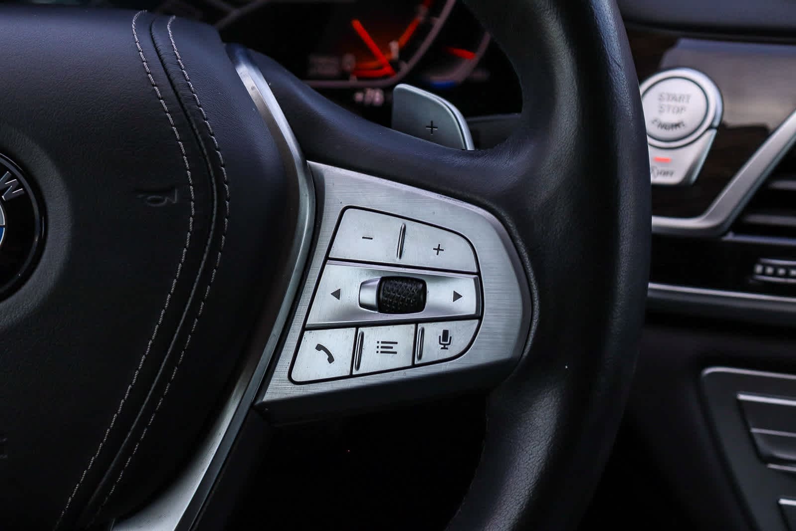 Thumbnail: 2021 BMW 7 Series - 18