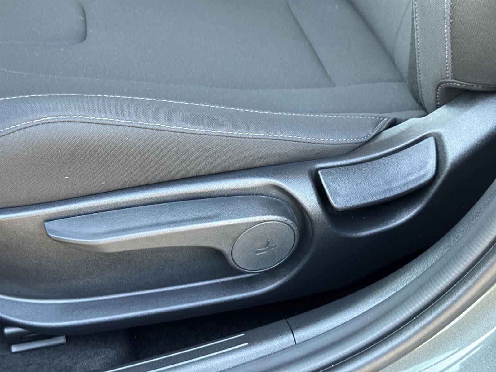 Thumbnail: 2025 Hyundai Elantra - 23