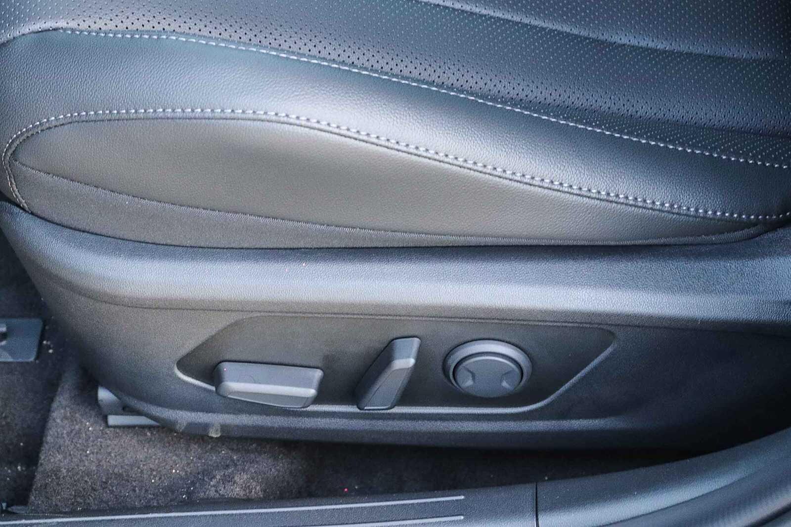 Thumbnail: 2025 Hyundai Elantra - 24