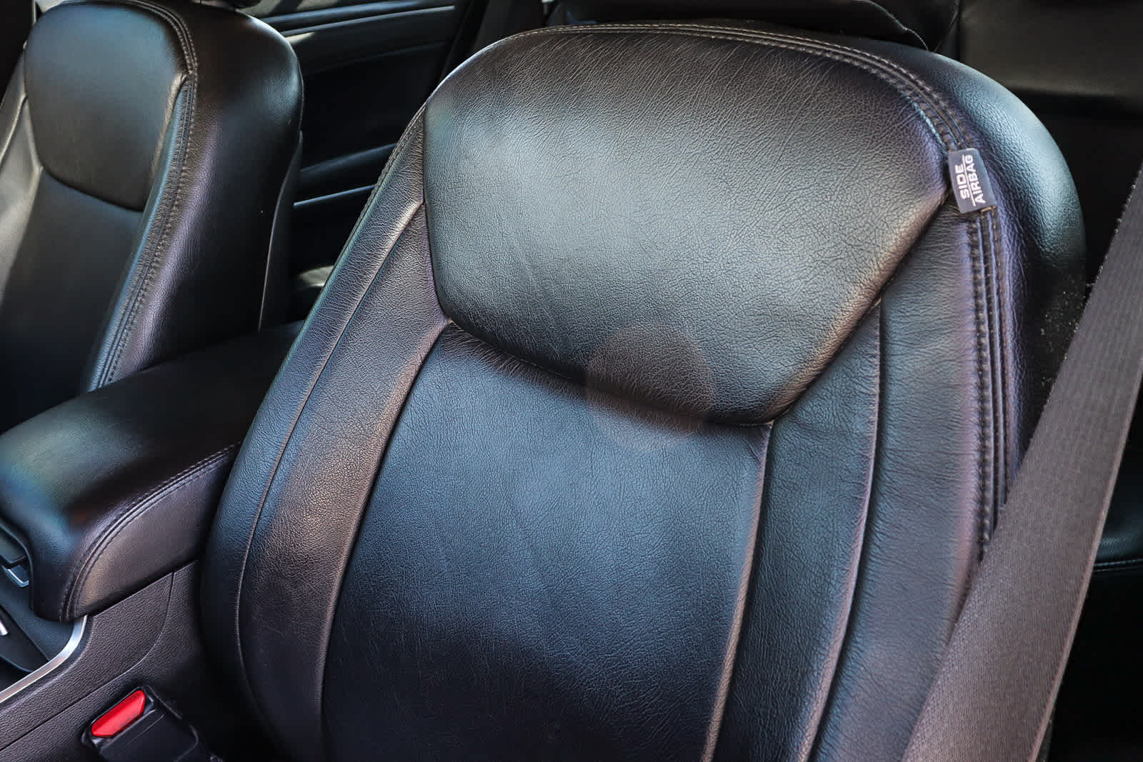 Thumbnail: 2018 Chrysler 300 - 27