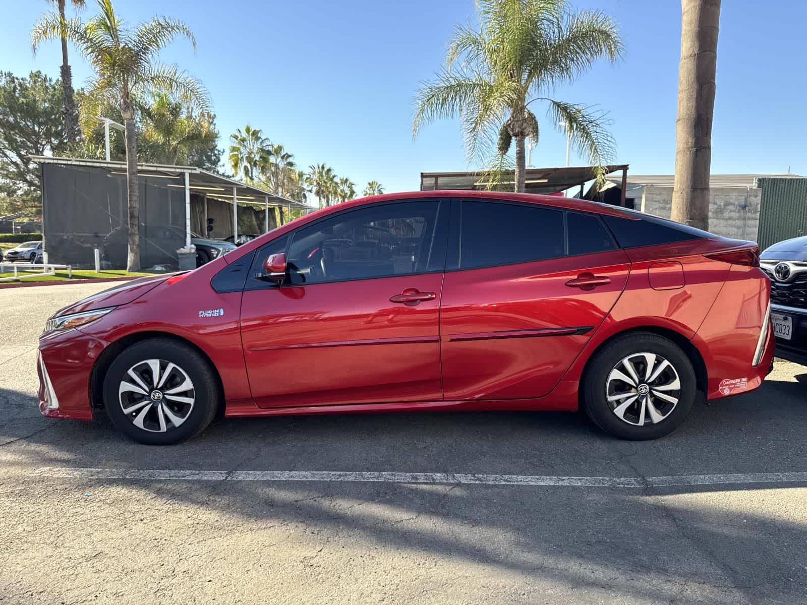 Thumbnail: 2018 Toyota Prius Prime - 3