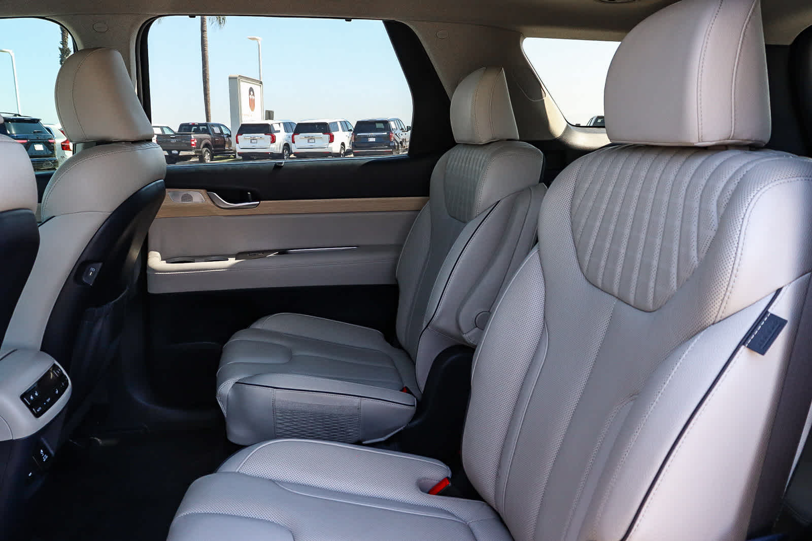 Thumbnail: 2023 Hyundai Palisade - 22