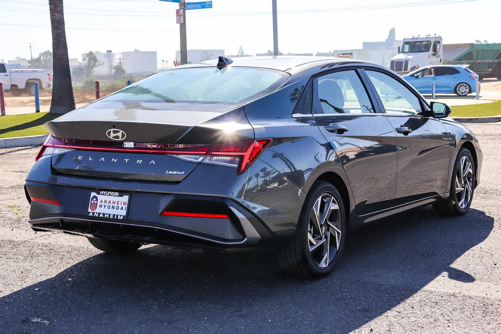 Thumbnail: 2025 Hyundai Elantra - 6