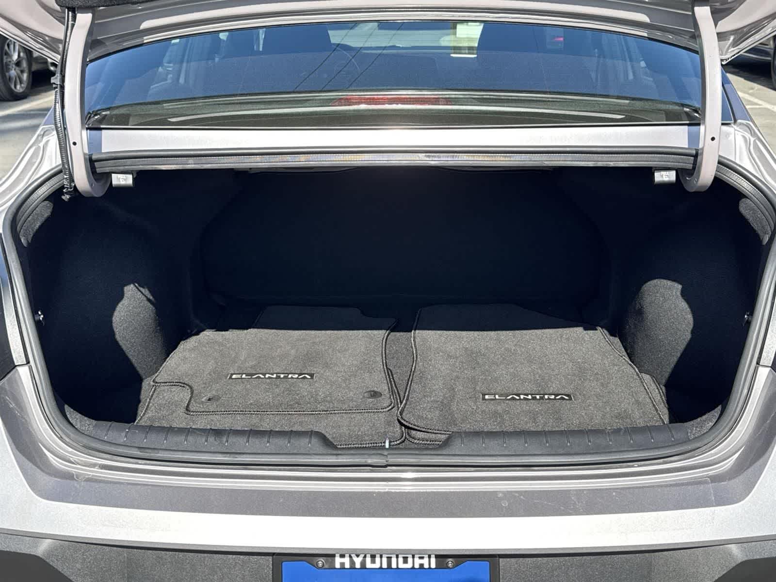 Thumbnail: 2025 Hyundai Elantra - 26