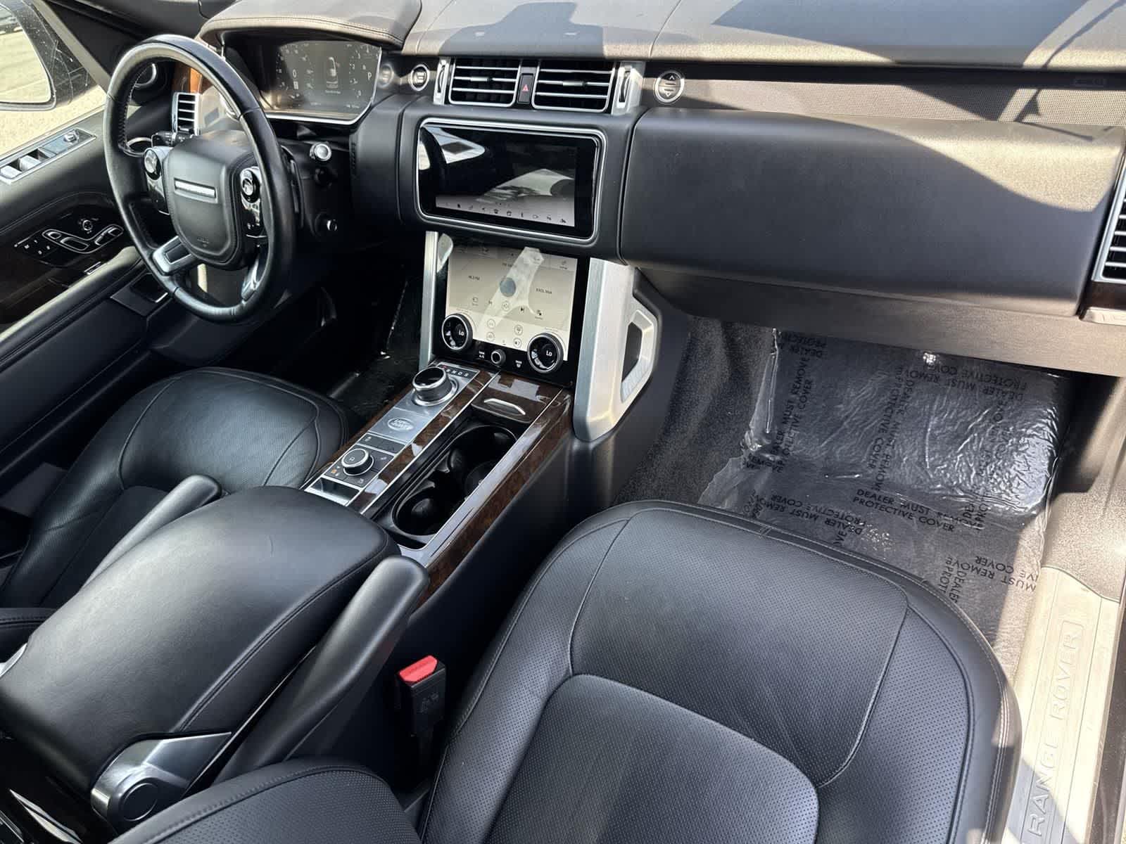 Thumbnail: 2022 Land Rover Range Rover - 41