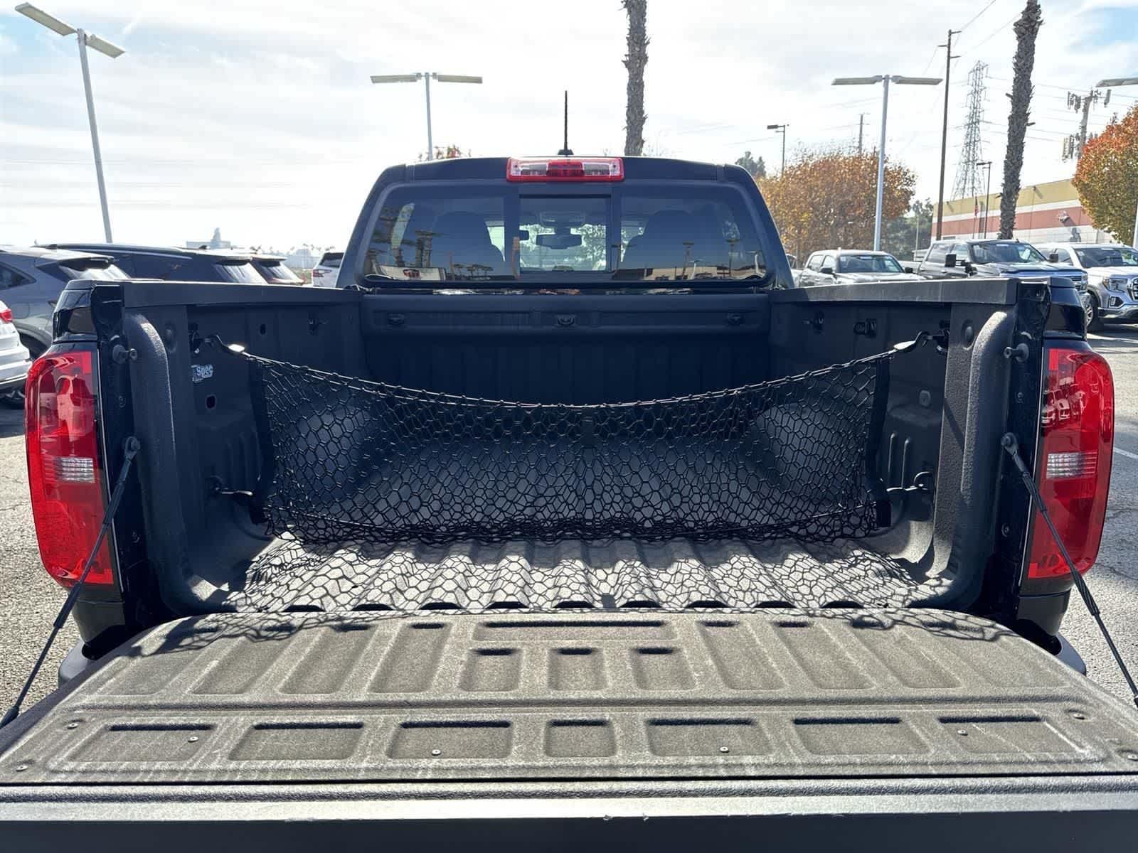 Thumbnail: 2022 Chevrolet Colorado - 40