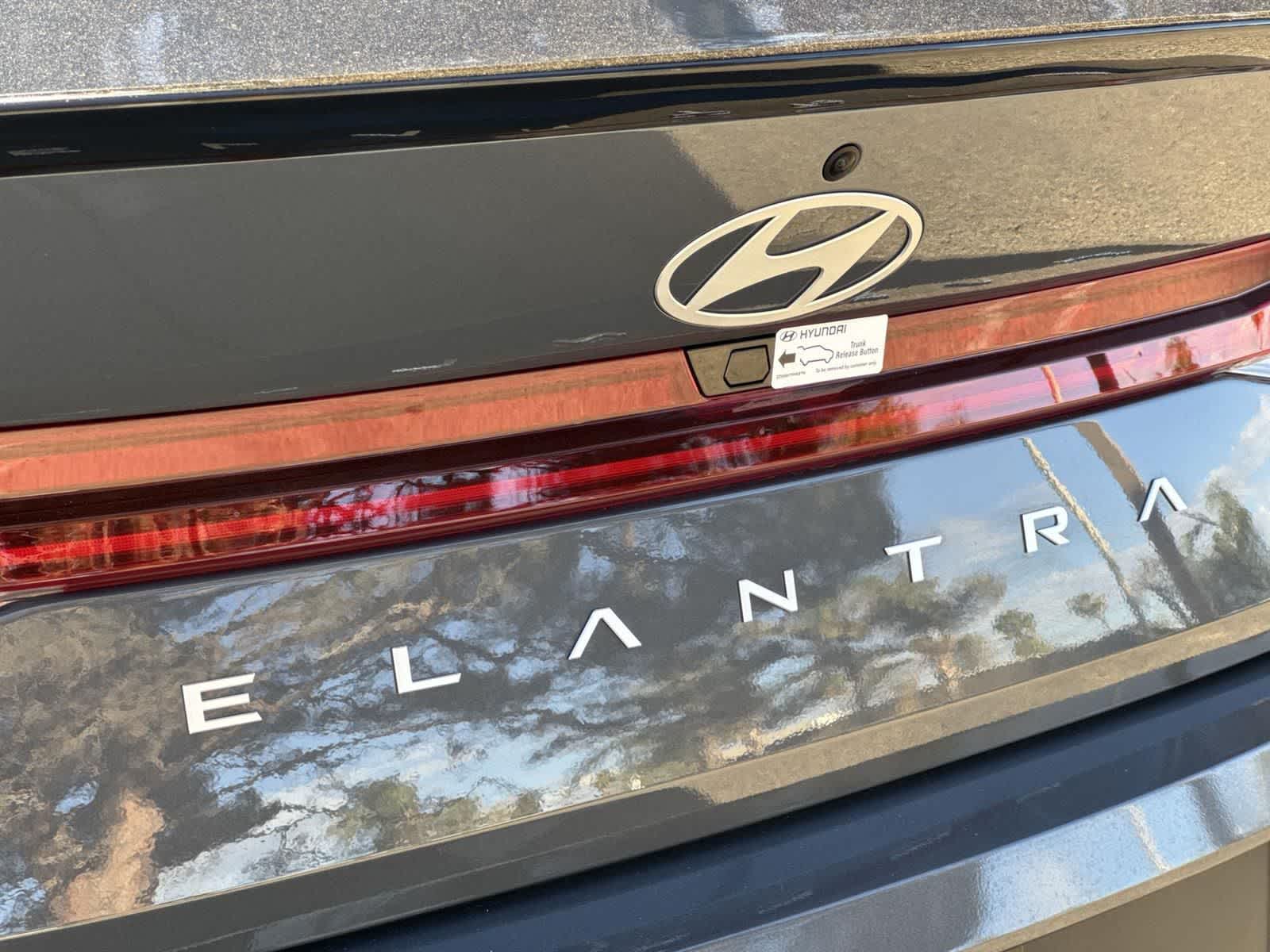 Thumbnail: 2025 Hyundai Elantra - 27