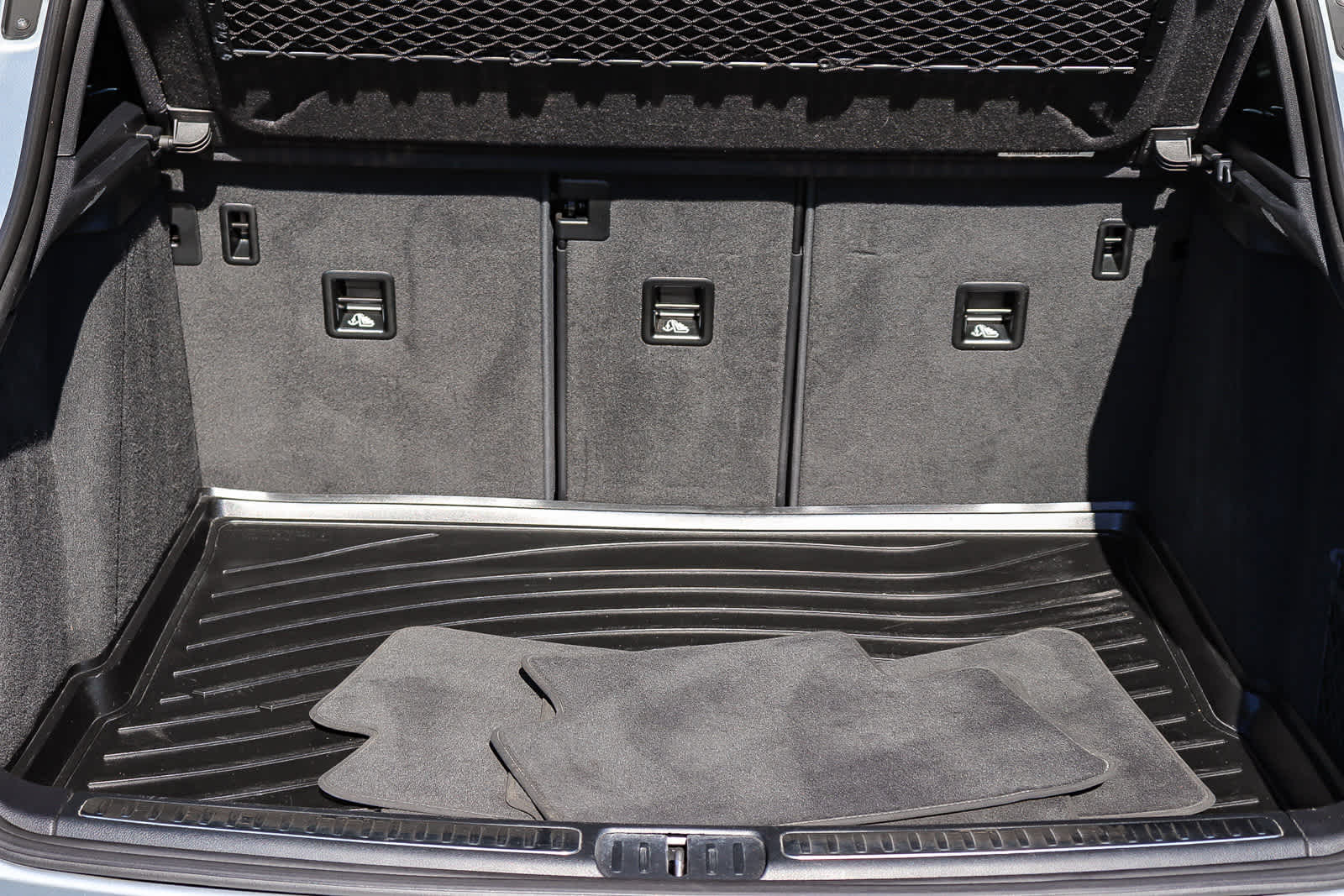 Thumbnail: 2017 Porsche Macan - 22