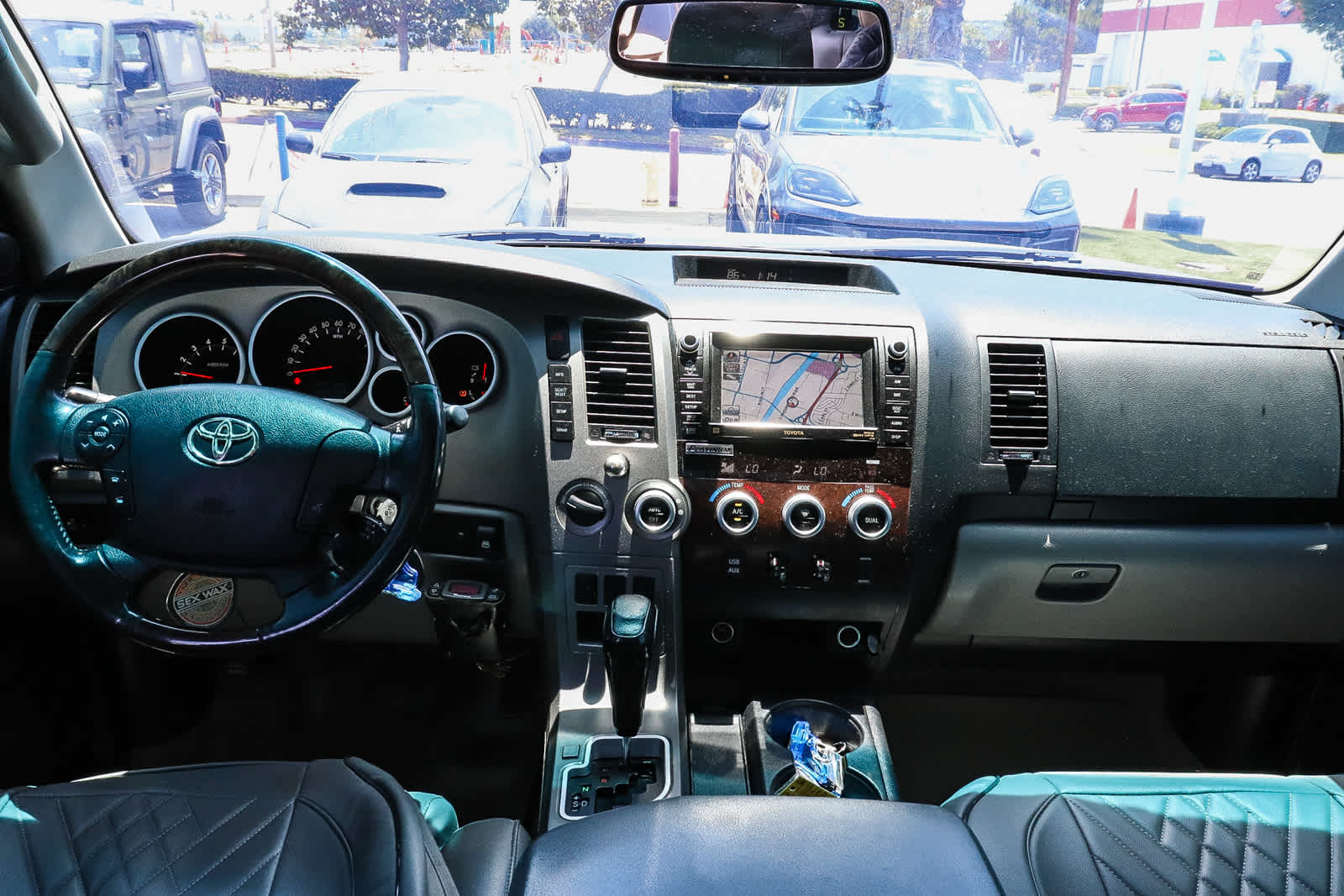 Thumbnail: 2010 Toyota Tundra - 22
