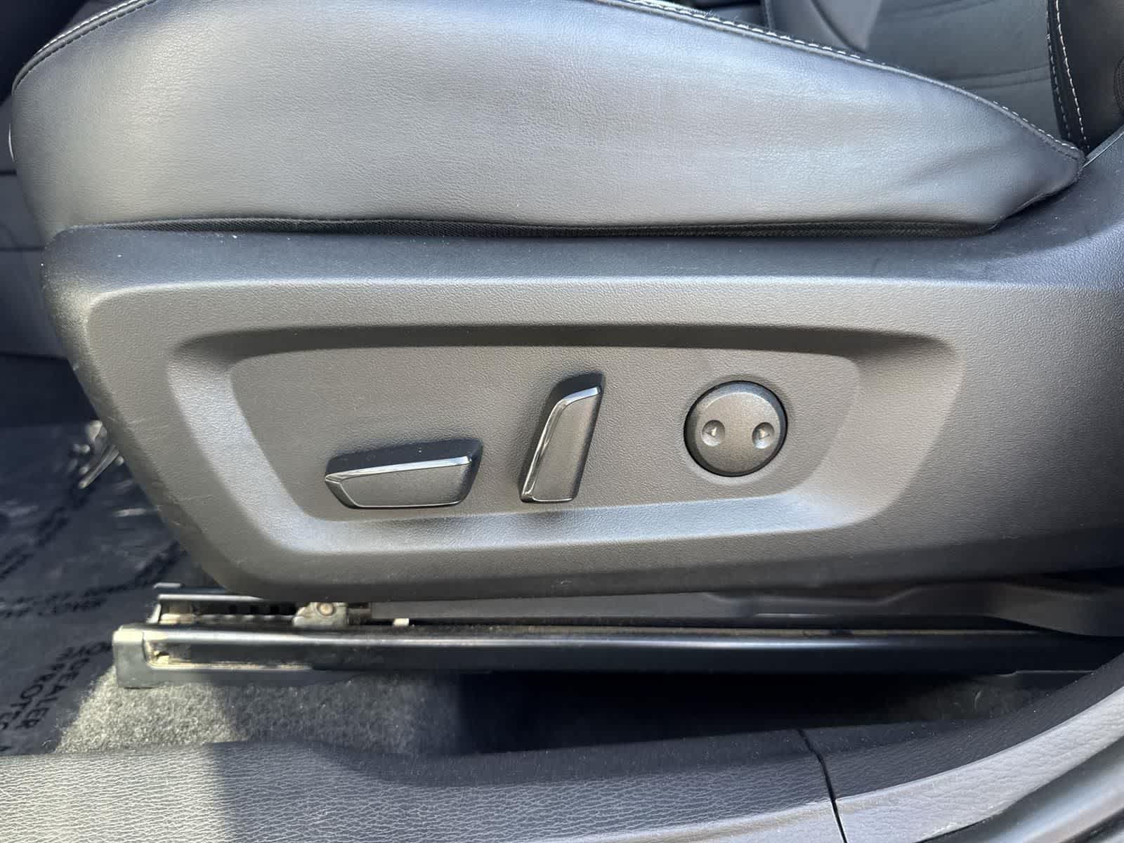 Thumbnail: 2024 Mitsubishi Outlander - 23