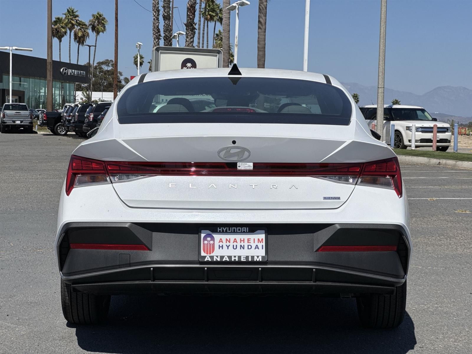 Thumbnail: 2025 Hyundai Elantra - 4