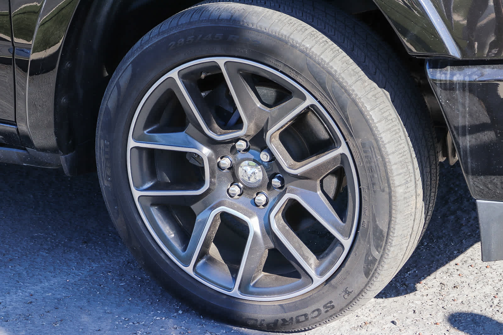 2019 Ram All-New 1500 Laramie photo 5