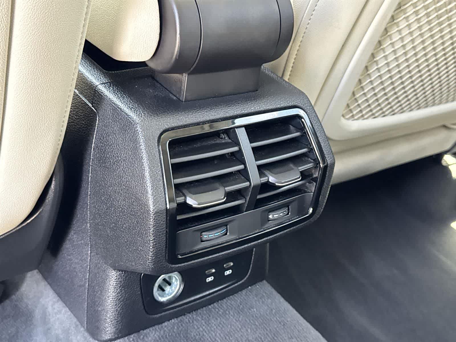 Thumbnail: 2024 Audi Q3 - 27