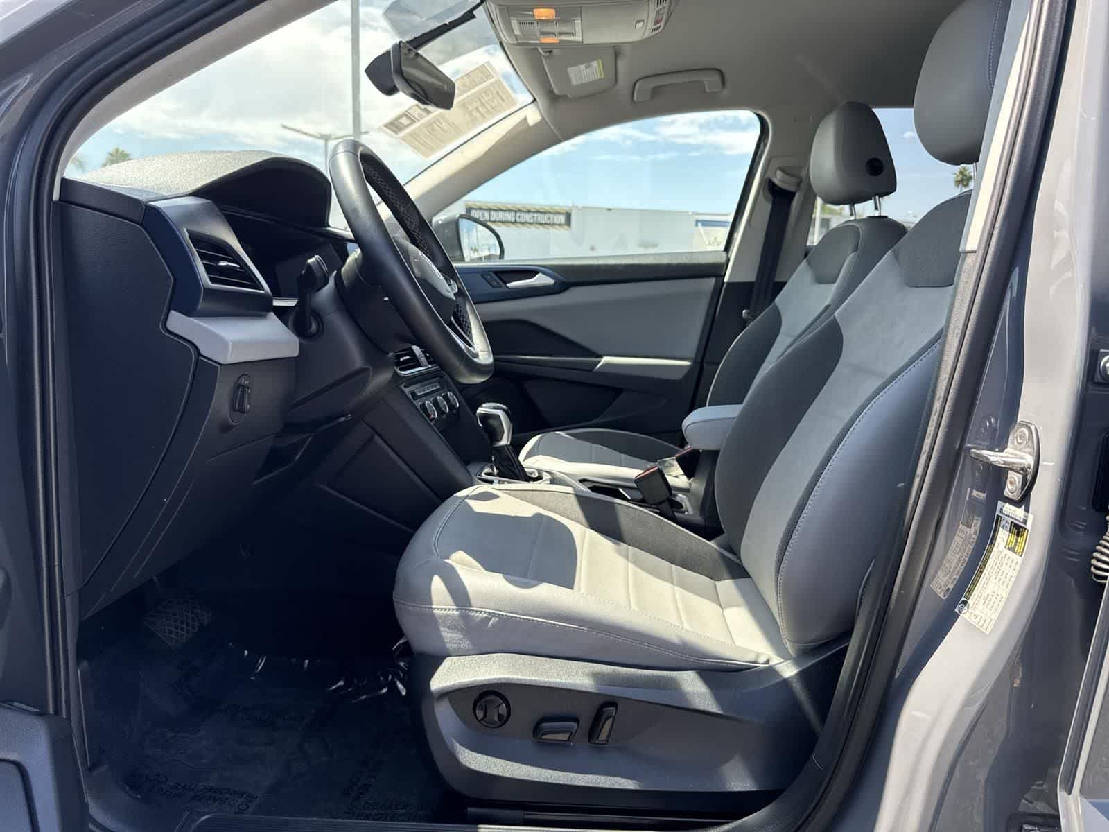 Thumbnail: 2022 Volkswagen Taos - 19