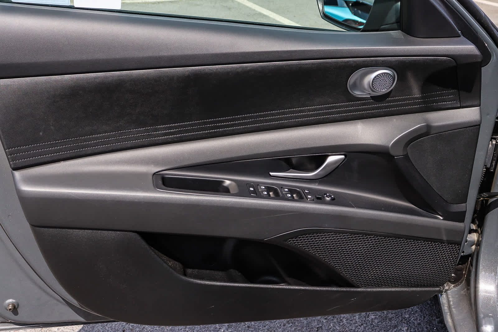 Thumbnail: 2025 Hyundai Elantra - 25