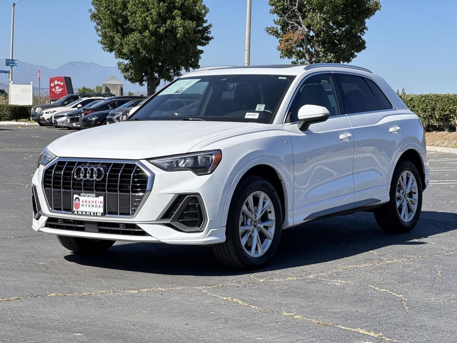 Thumbnail: 2022 Audi Q3 - 6