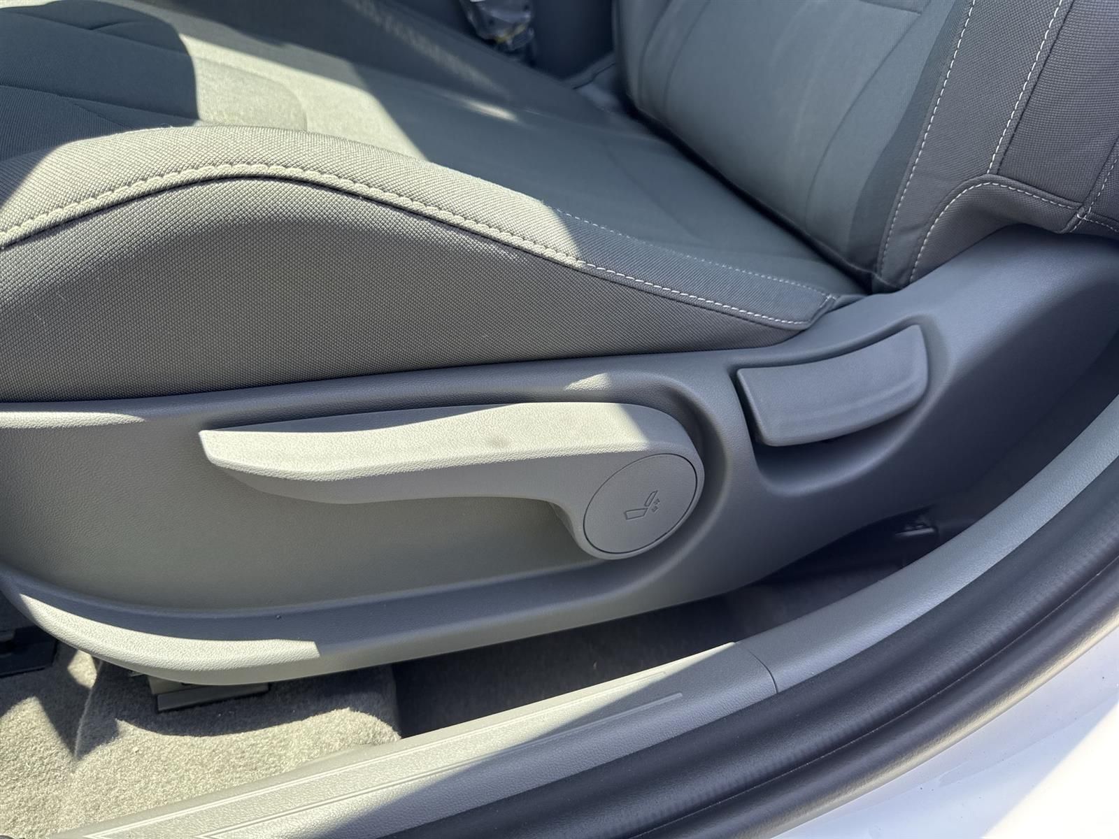 Thumbnail: 2025 Hyundai Elantra - 31