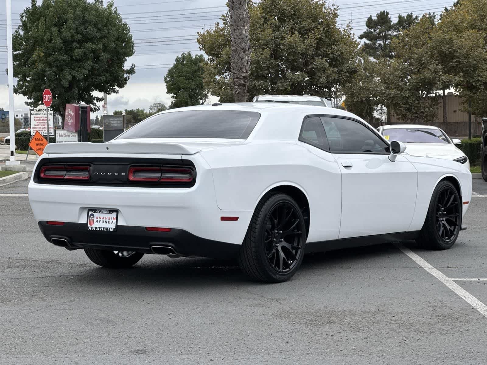 Thumbnail: 2022 Dodge Challenger - 3