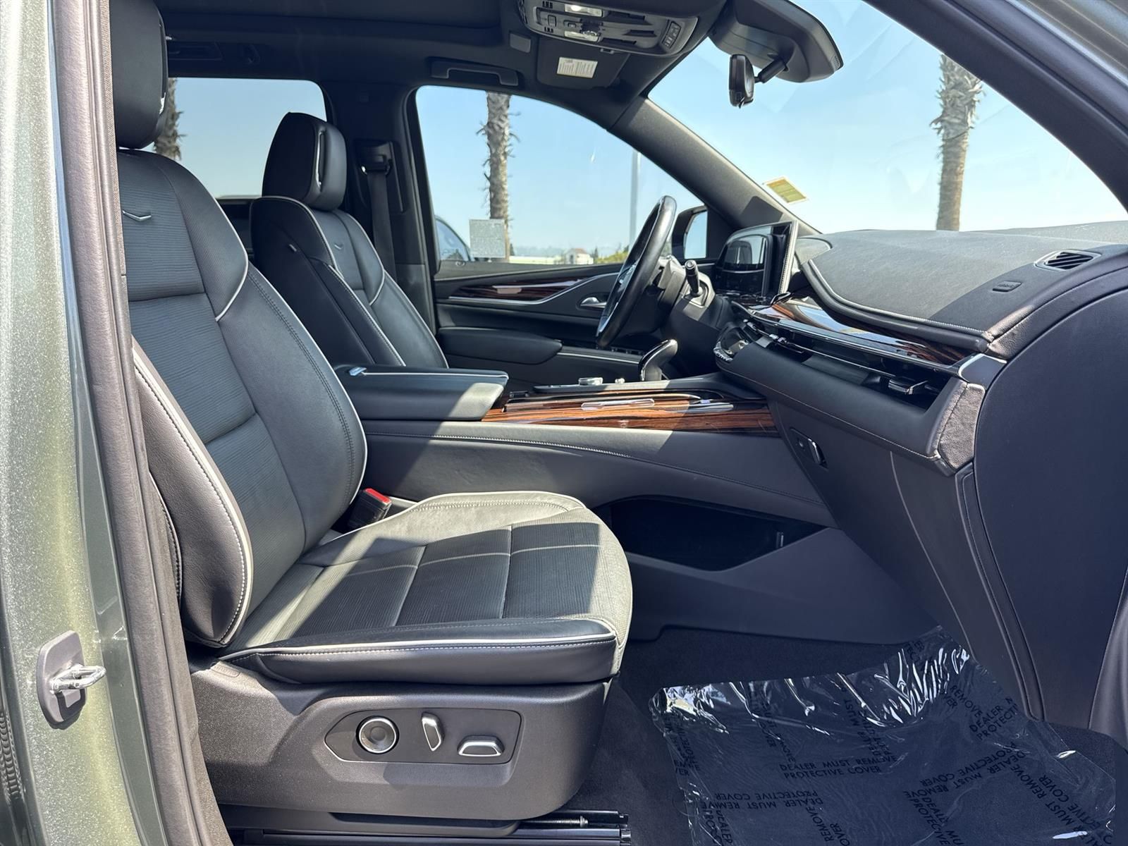 Thumbnail: 2023 Cadillac Escalade - 40