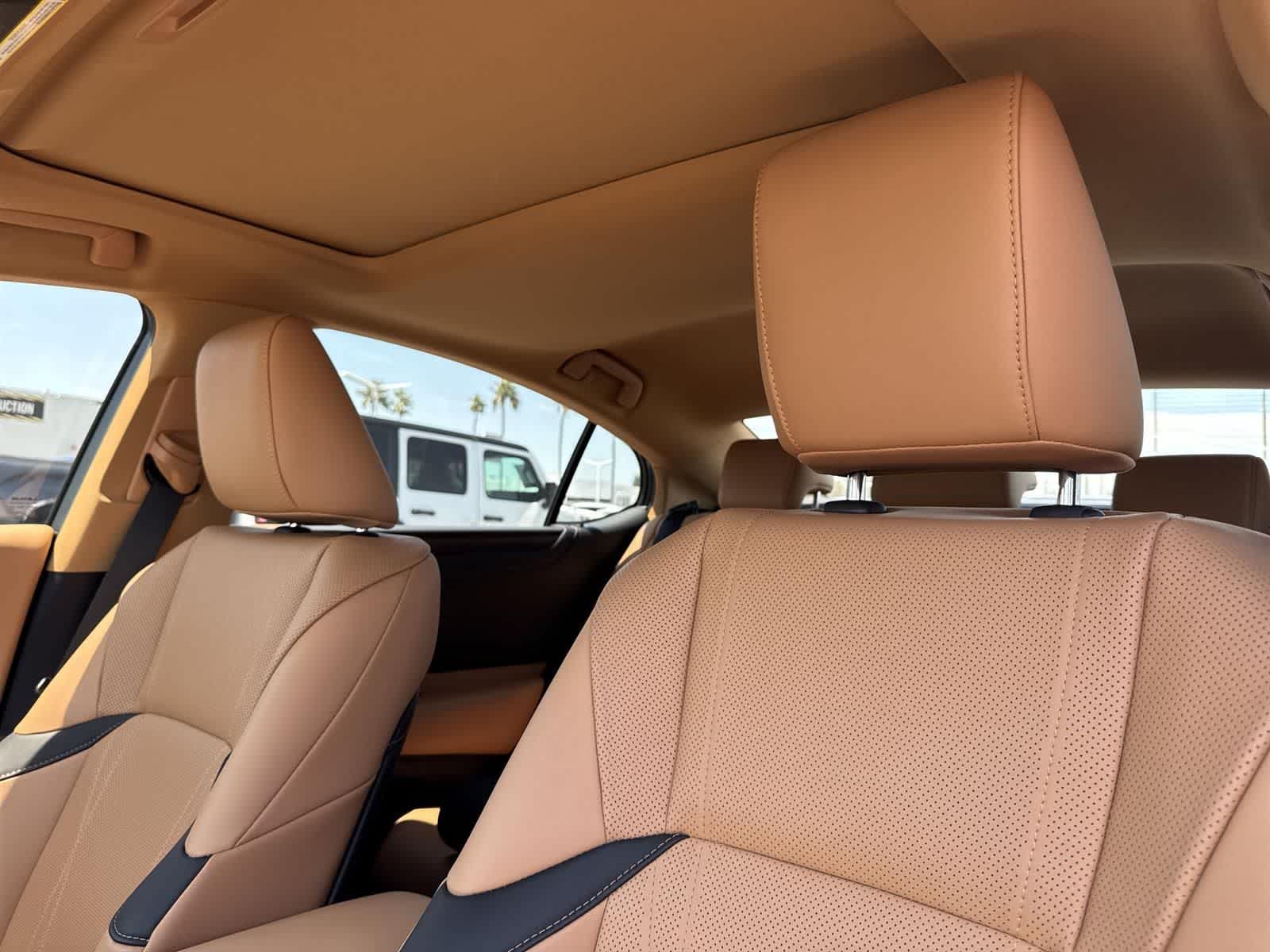 Thumbnail: 2025 Lexus ES - 25