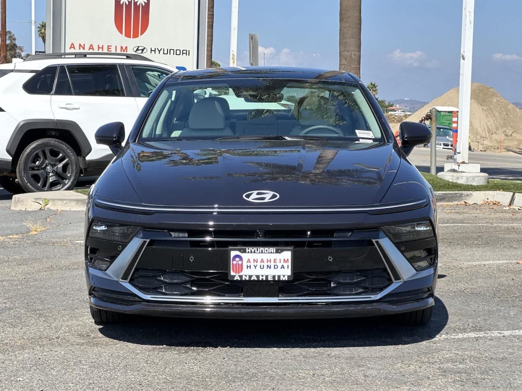 New 2025 Hyundai Sonata Hybrid Limited Sedan