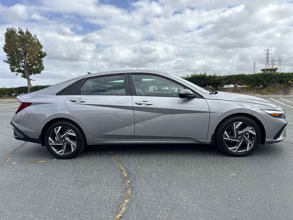 Certified 2025 Hyundai Elantra SEL Sport Sedan