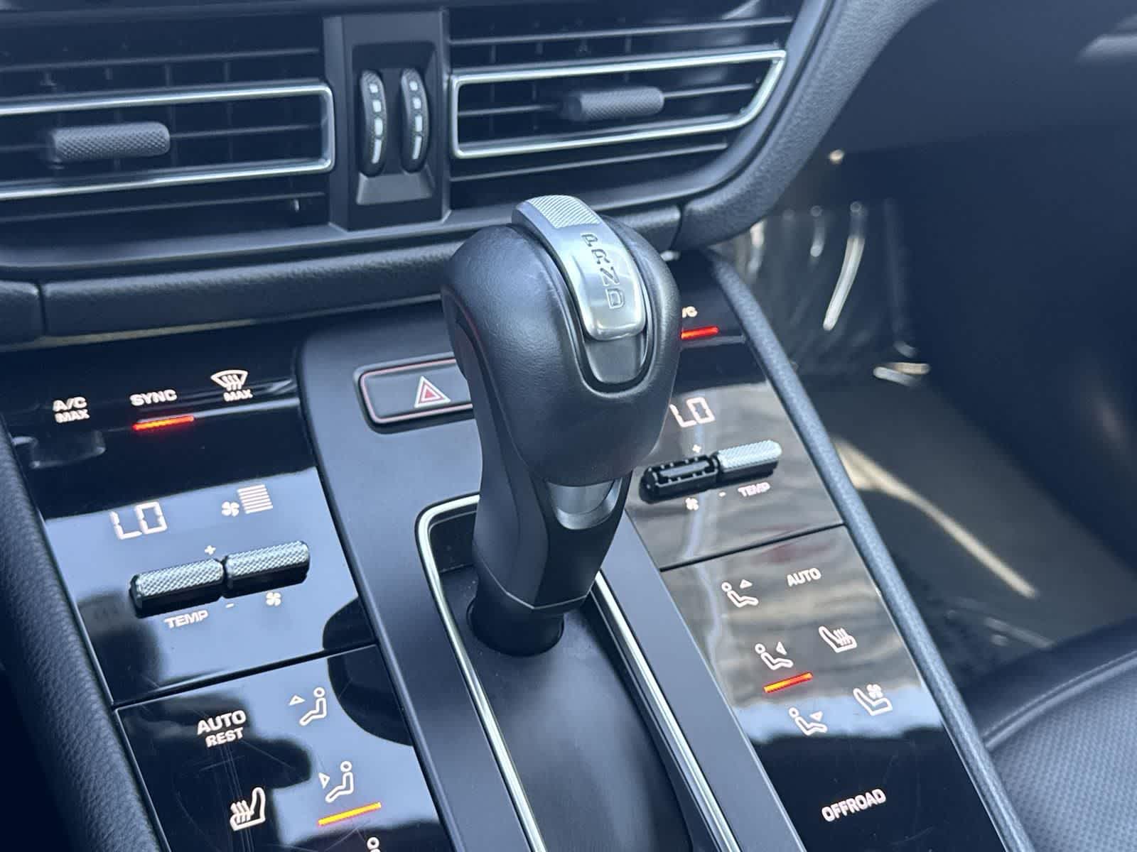Thumbnail: 2024 Porsche Macan - 15