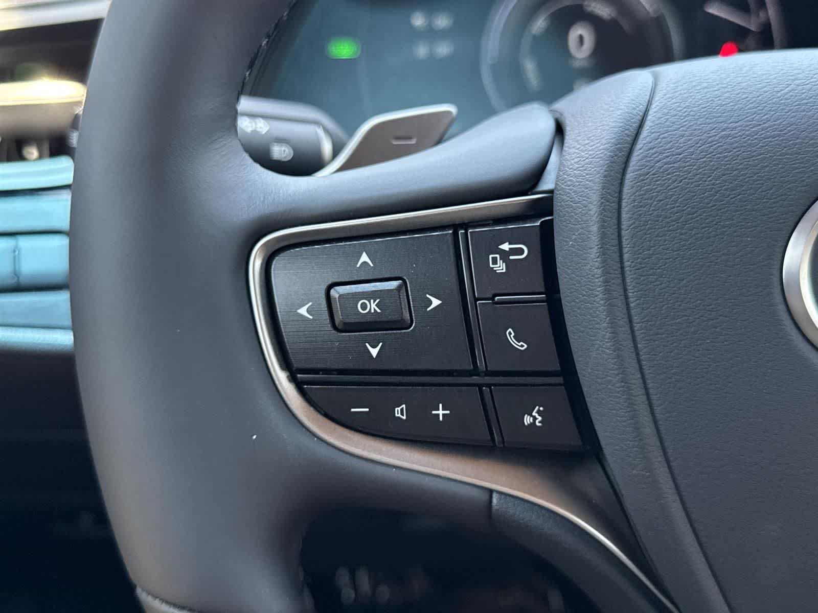 Thumbnail: 2025 Lexus ES - 11