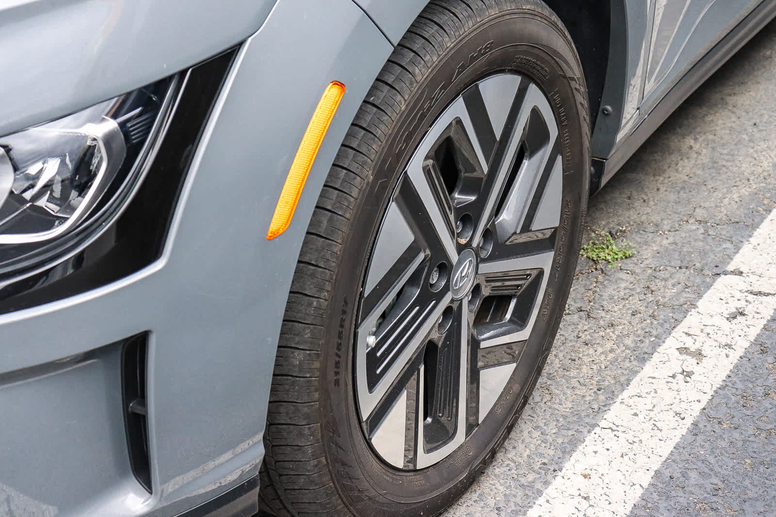 2023 Hyundai Kona Electric Limited photo 4