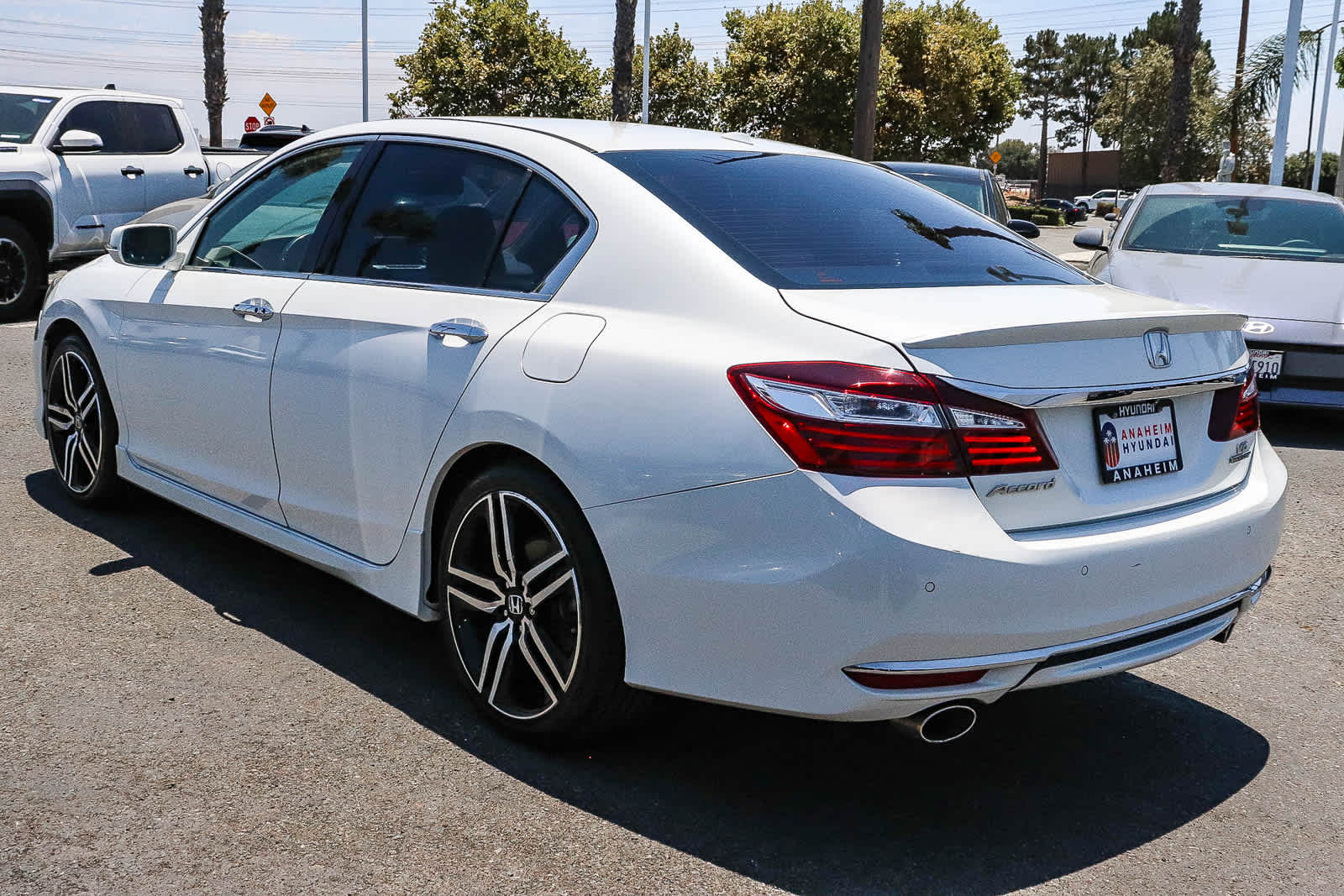 Thumbnail: 2016 Honda Accord - 8
