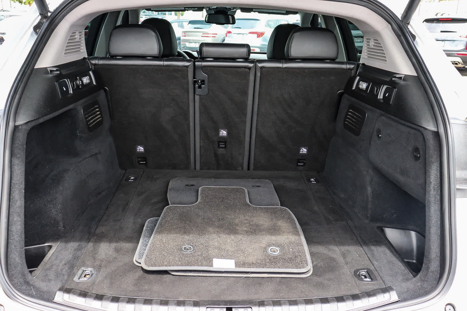 Thumbnail: 2019 Alfa Romeo Stelvio - 23