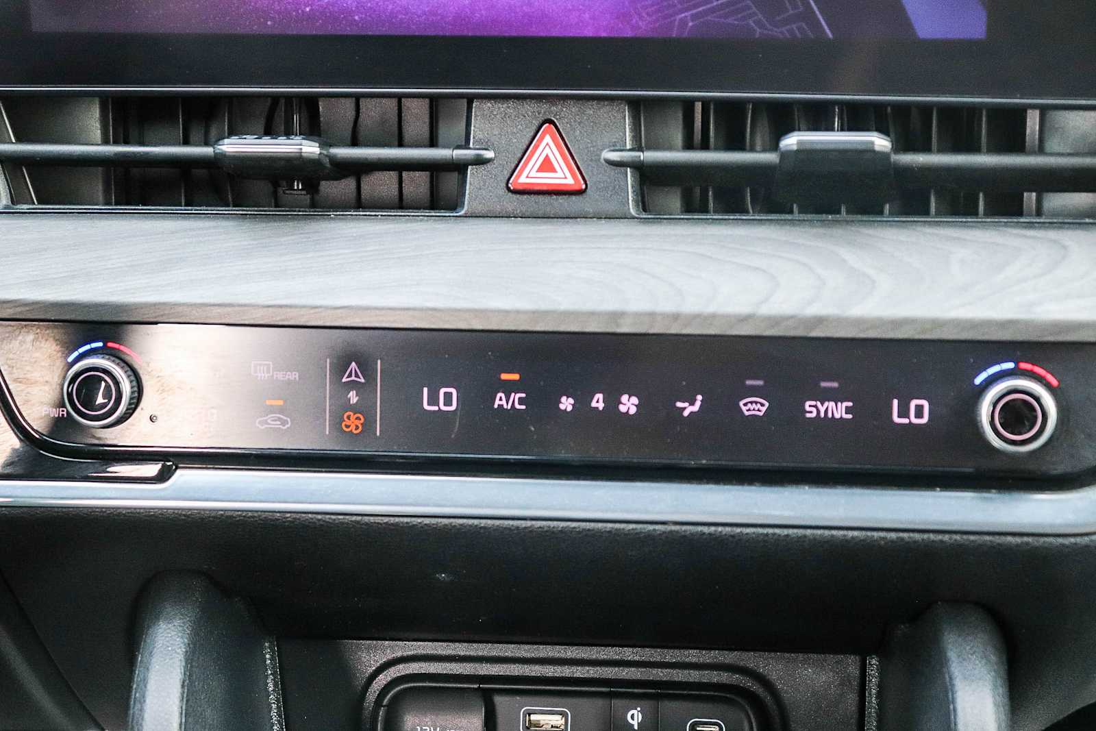 Thumbnail: 2023 Kia Sportage - 16