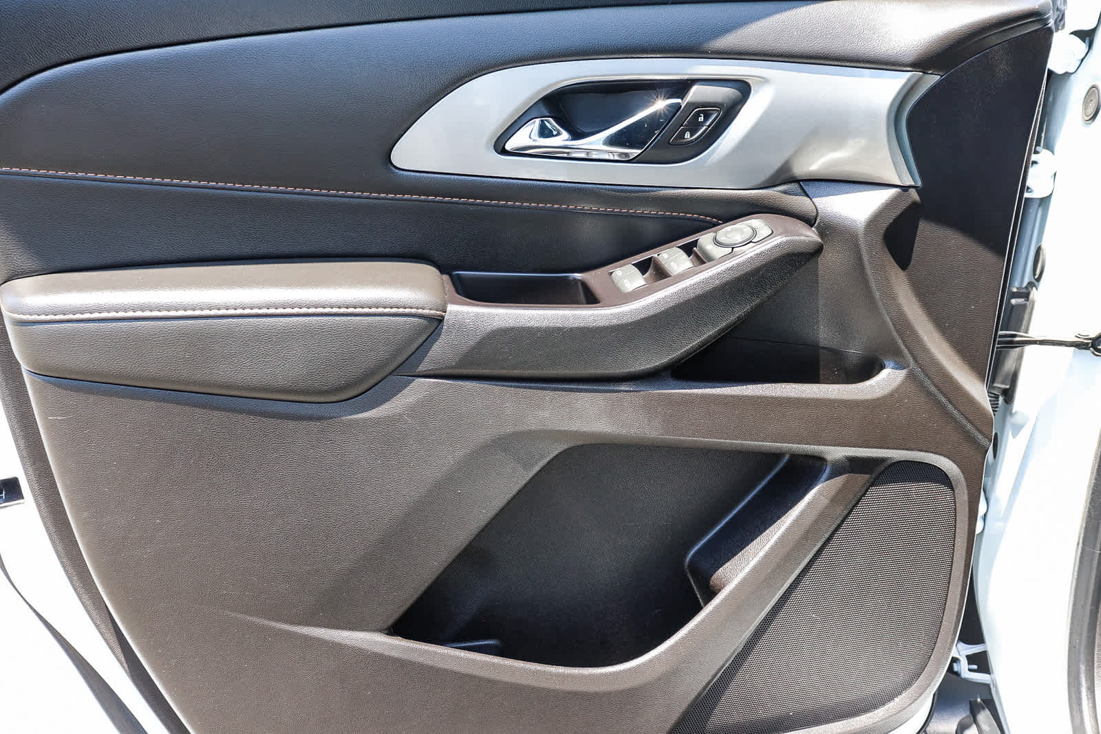 Thumbnail: 2020 Chevrolet Traverse - 29